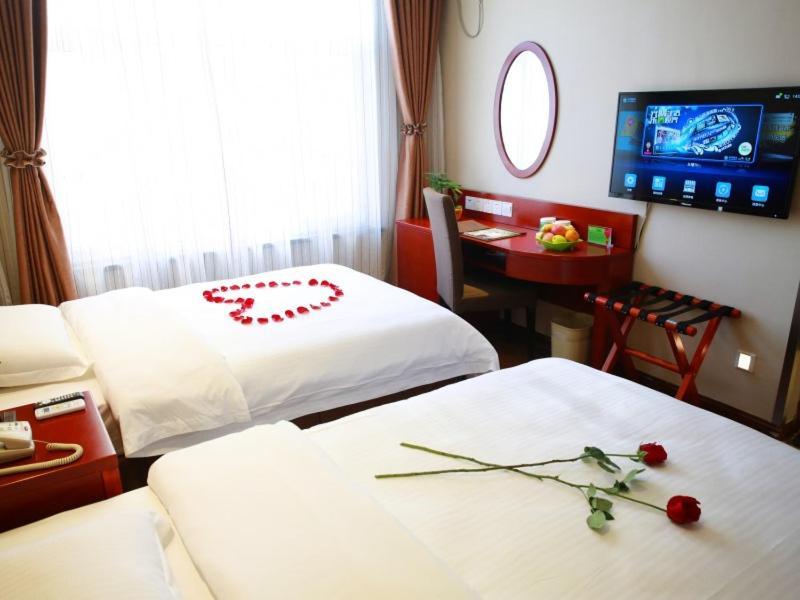 Greentree Inn Bole Wanxianghui Express Hotel Екстер'єр фото