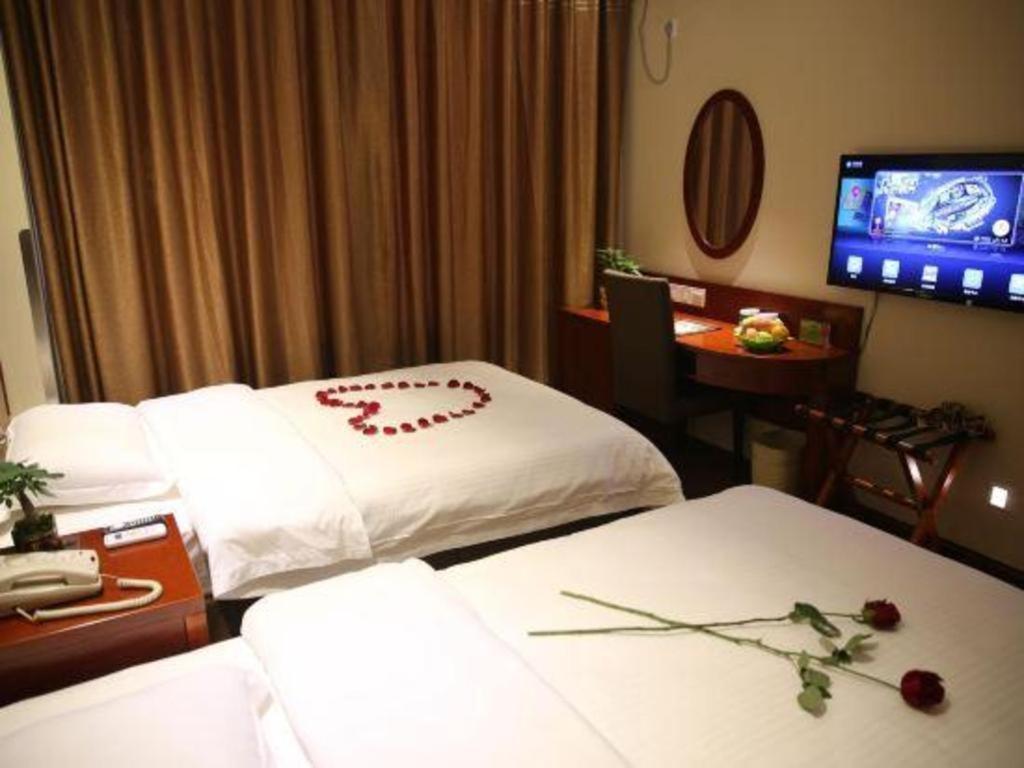 Greentree Inn Bole Wanxianghui Express Hotel Екстер'єр фото