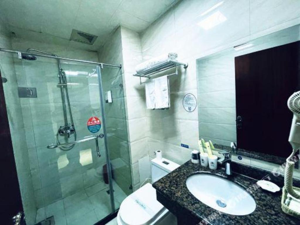 Greentree Inn Bole Wanxianghui Express Hotel Екстер'єр фото