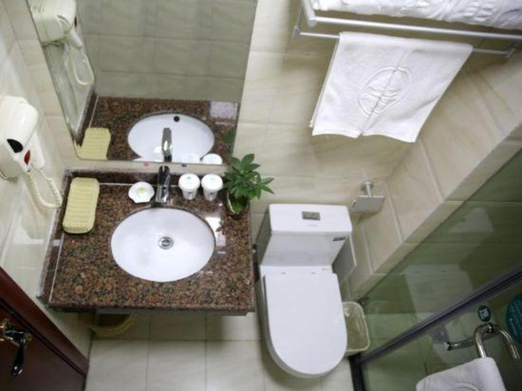 Greentree Inn Bole Wanxianghui Express Hotel Екстер'єр фото