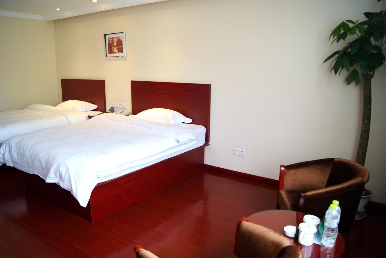 Greentree Inn Bole Wanxianghui Express Hotel Екстер'єр фото
