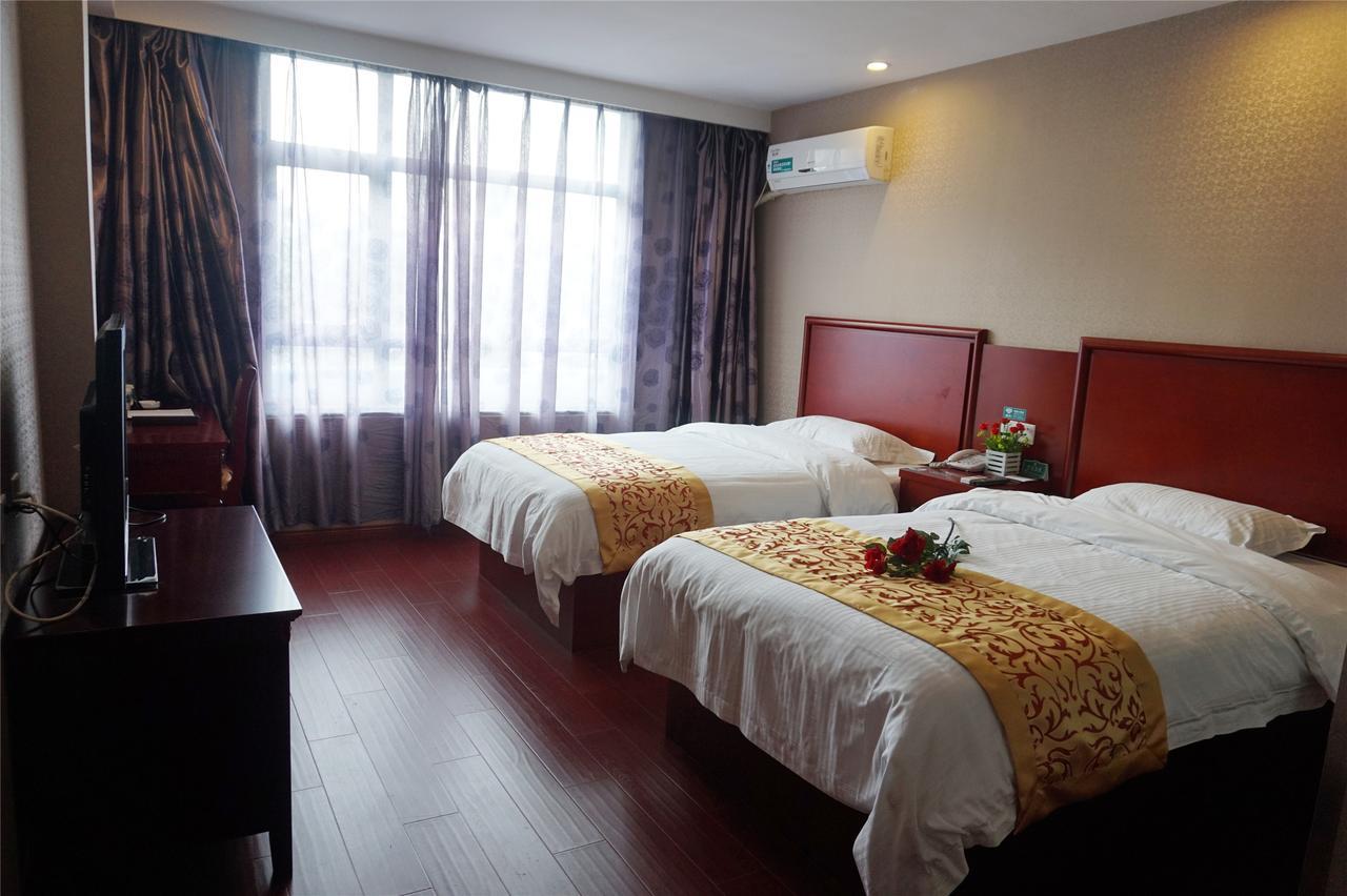 Greentree Inn Bole Wanxianghui Express Hotel Екстер'єр фото