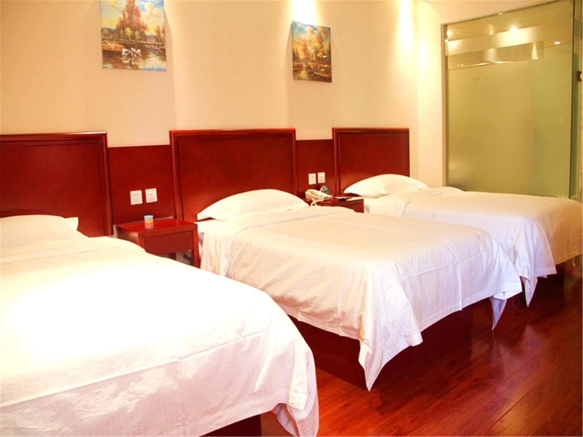 Greentree Inn Bole Wanxianghui Express Hotel Екстер'єр фото
